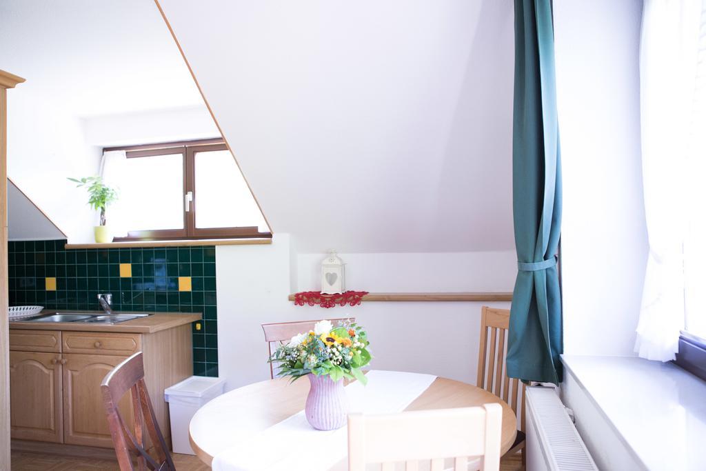 Ferienhaus Sara バド クラインキルヒハイム エクステリア 写真